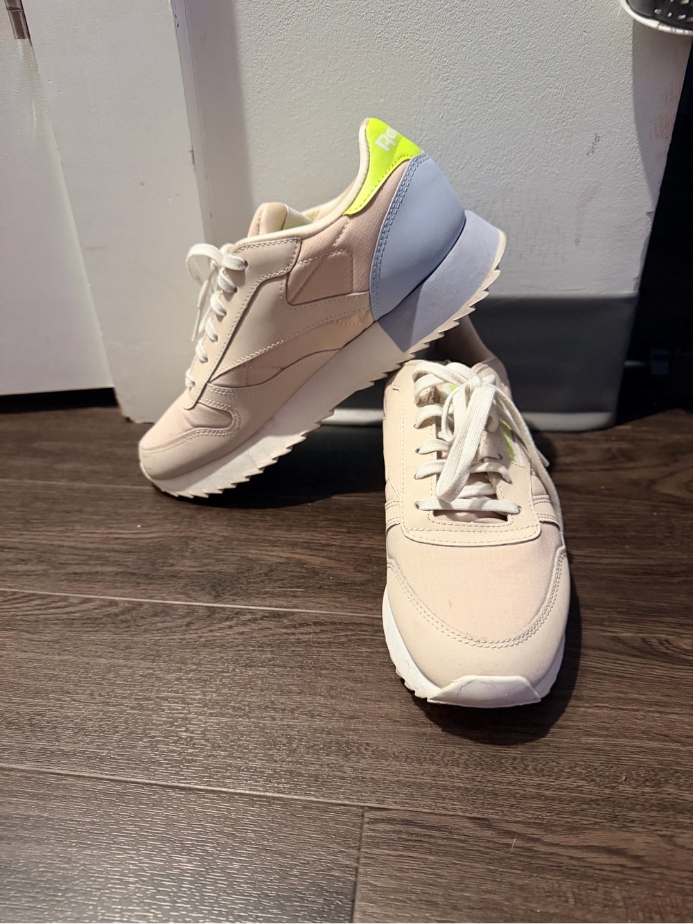 Reebok Women’s Beige Sneakers with Light Blue and Neon Yellow Accents